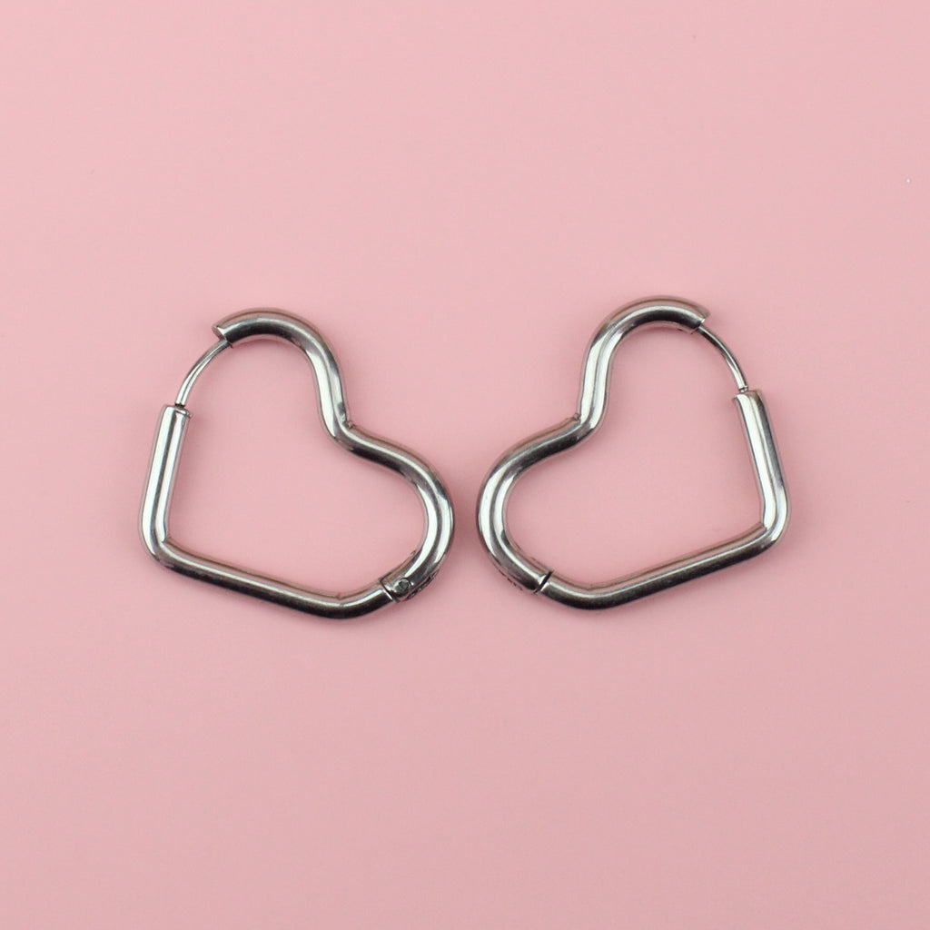 Stainless steel heart-shaped hoops