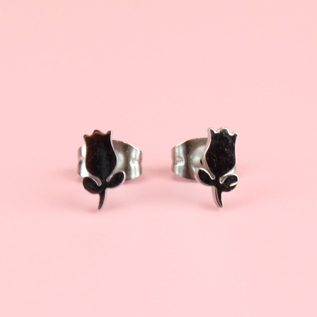 Stainless steel tulip stud earrings