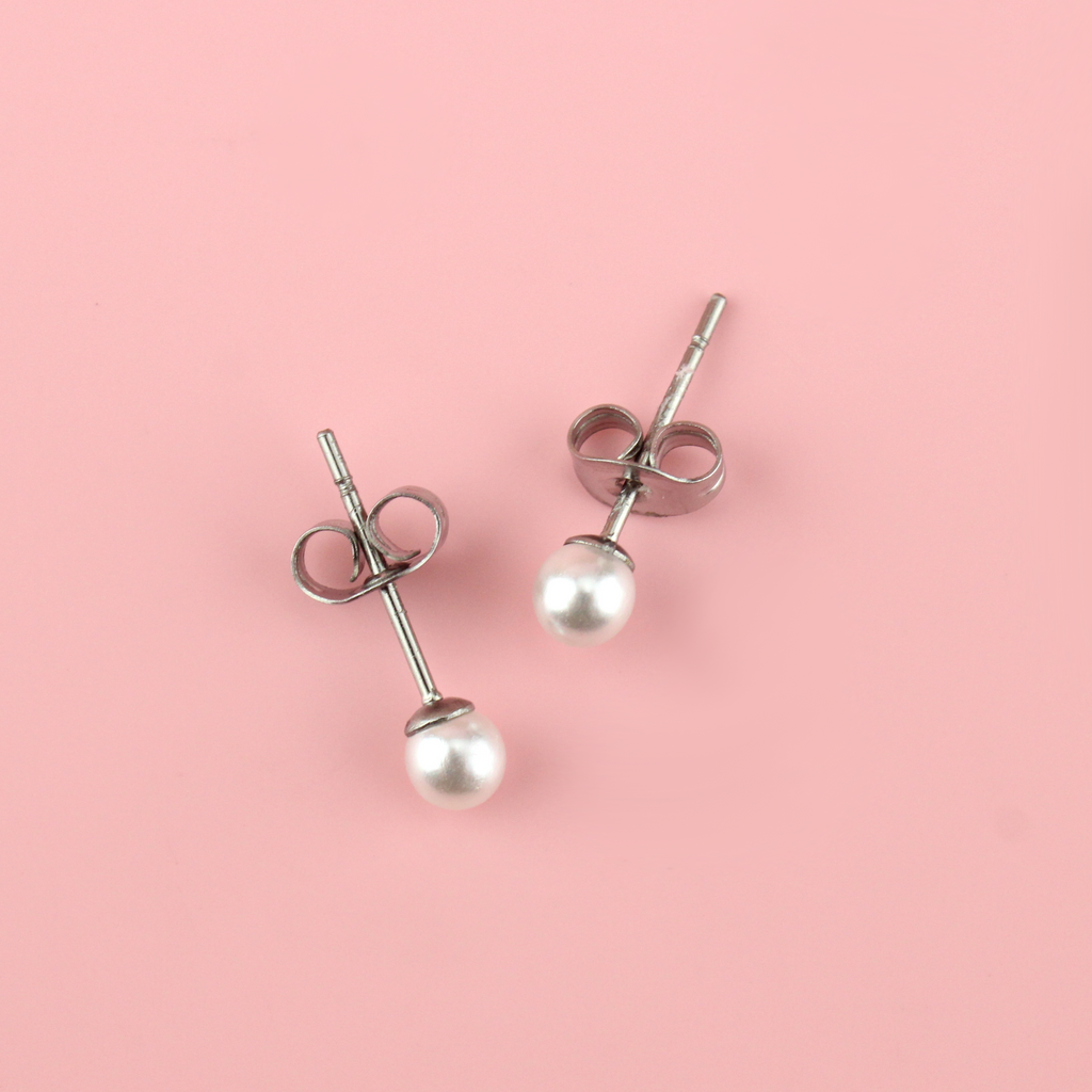 Stainless steel 4mm Pearl Stud Earrings showing the backs