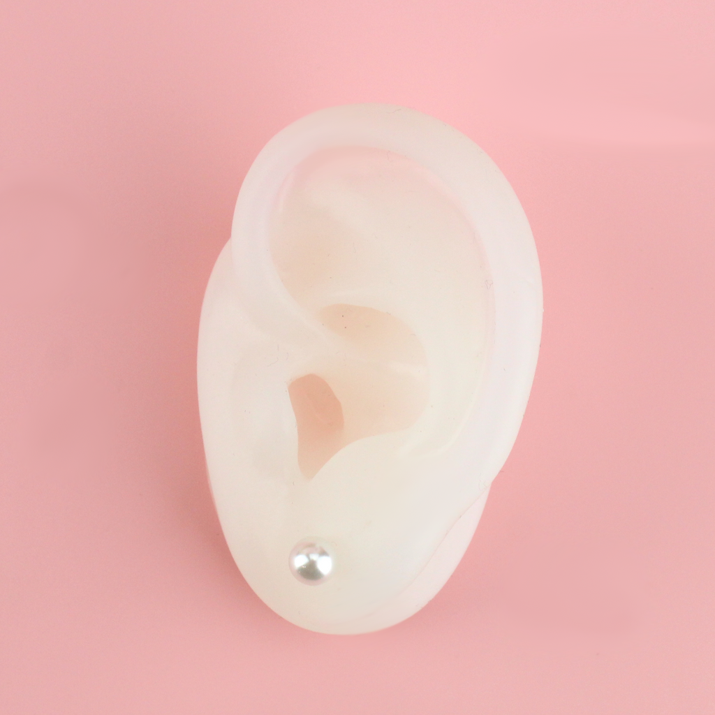 Ear wearing 6mm Pearl Stud Earrings