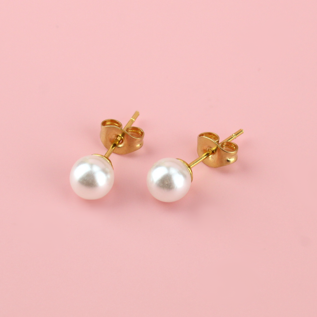 Gold plated stainless steel 6mm pearl stud earring