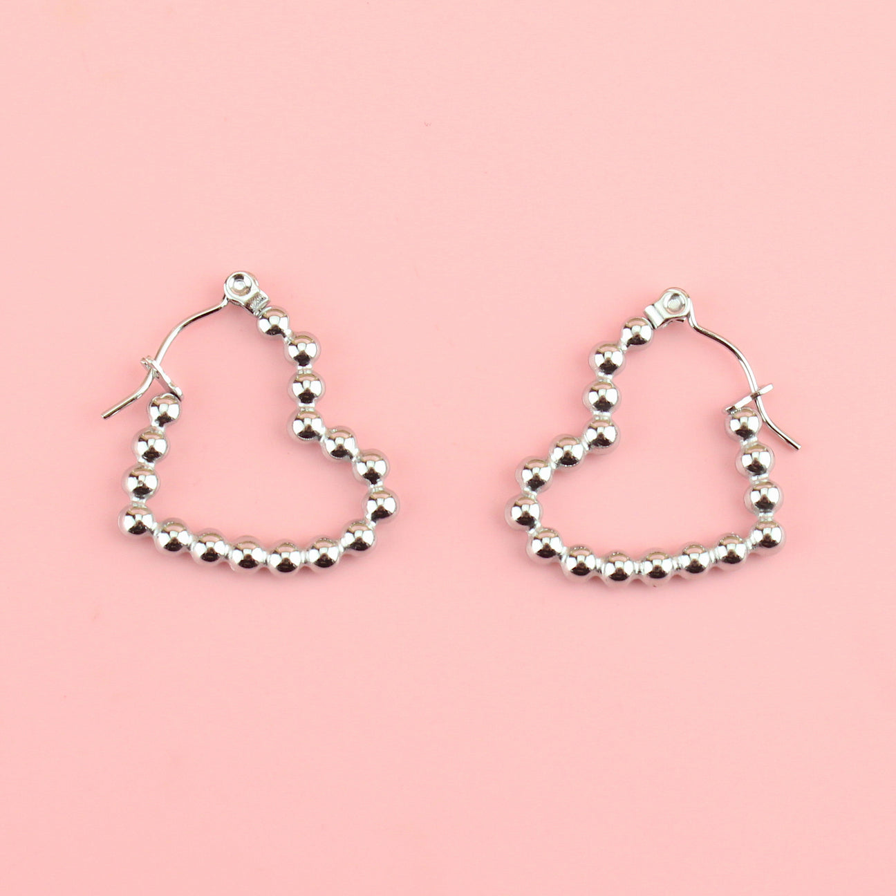 Beaded heart hoop earrings (stainless steel)