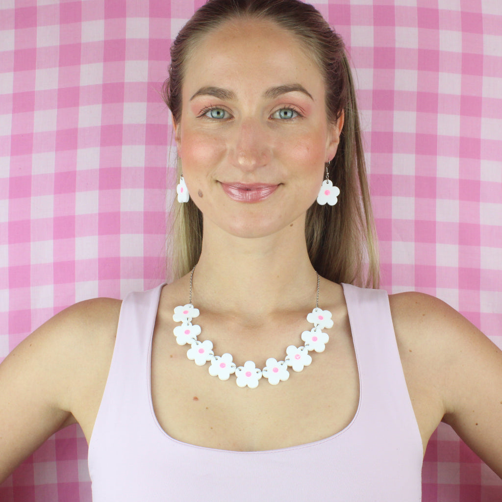 Daisy Chain Necklace - Sour Cherry