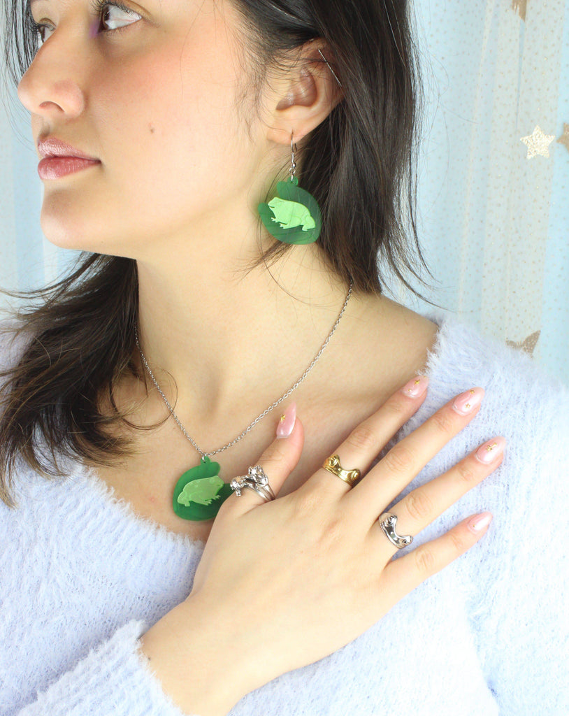 Frog Earrings - Sour Cherry