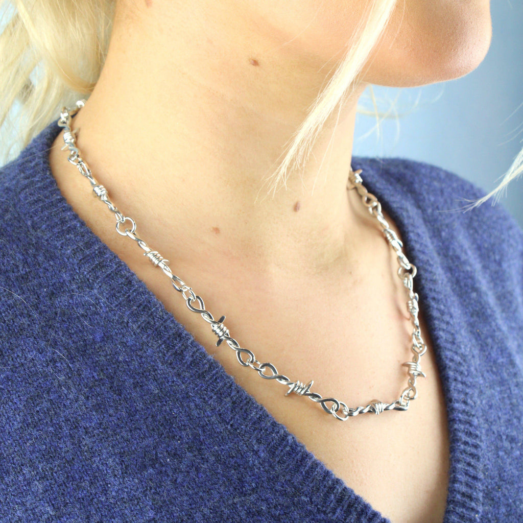 20 Inch Thin Barbed Wire Necklace - Sour Cherry