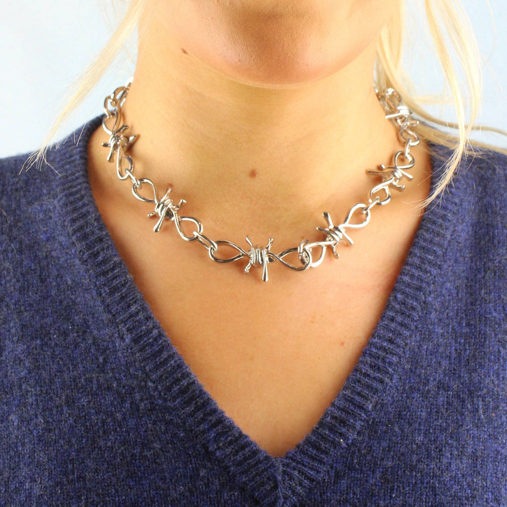 Thick Barbed Wire Necklace - Sour Cherry