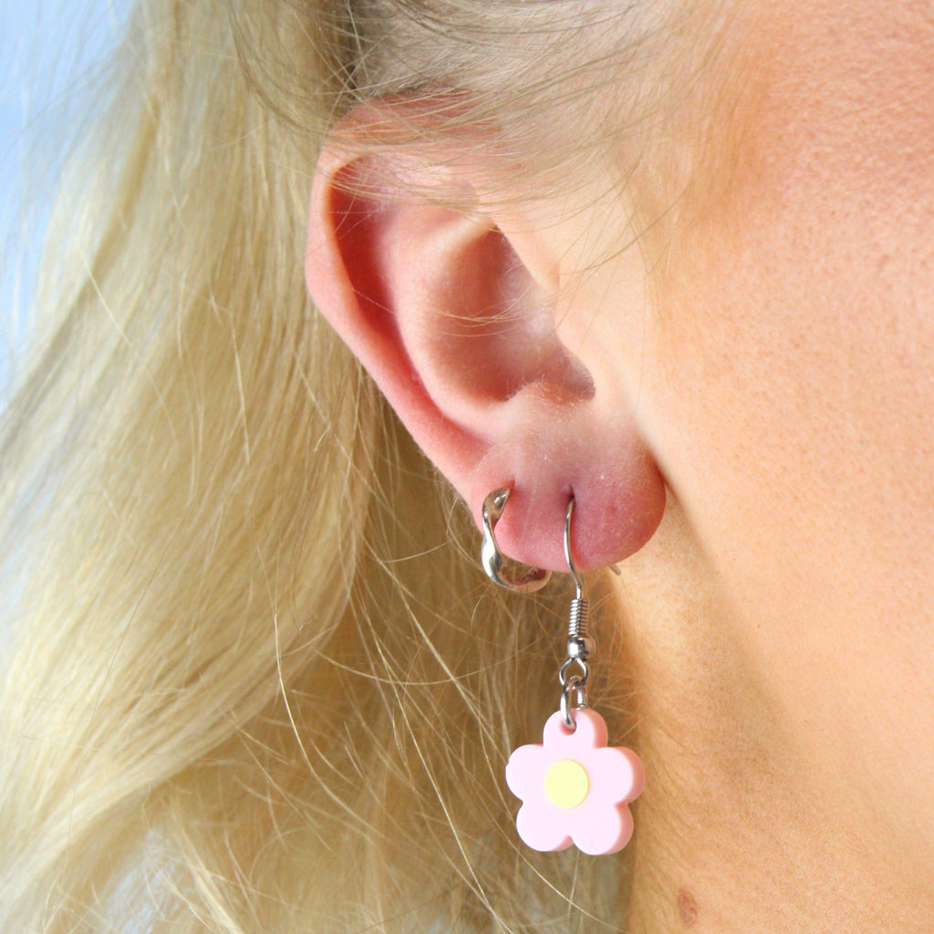 Blooming Botanicals Flower Earrings (Pink) - Sour Cherry
