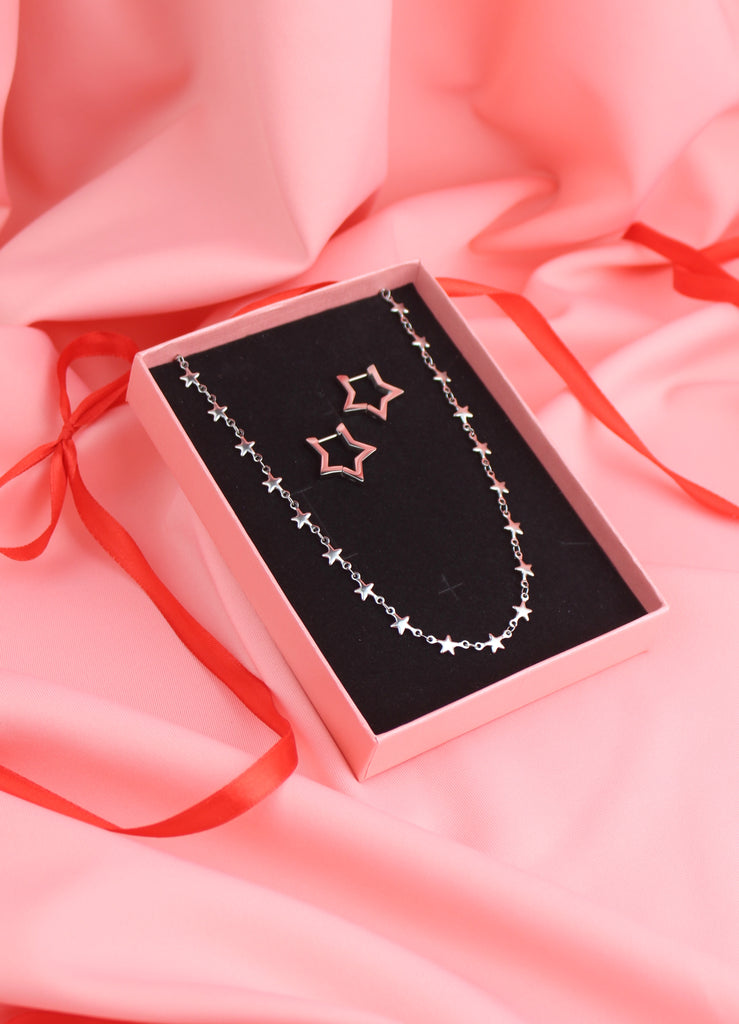 Star Earrings And Necklace Gift Set - Sour Cherry