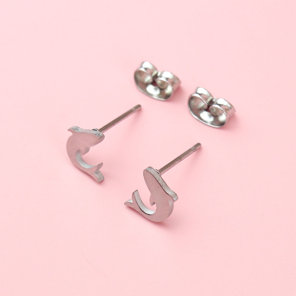 Stainless steel shark-shaped studs