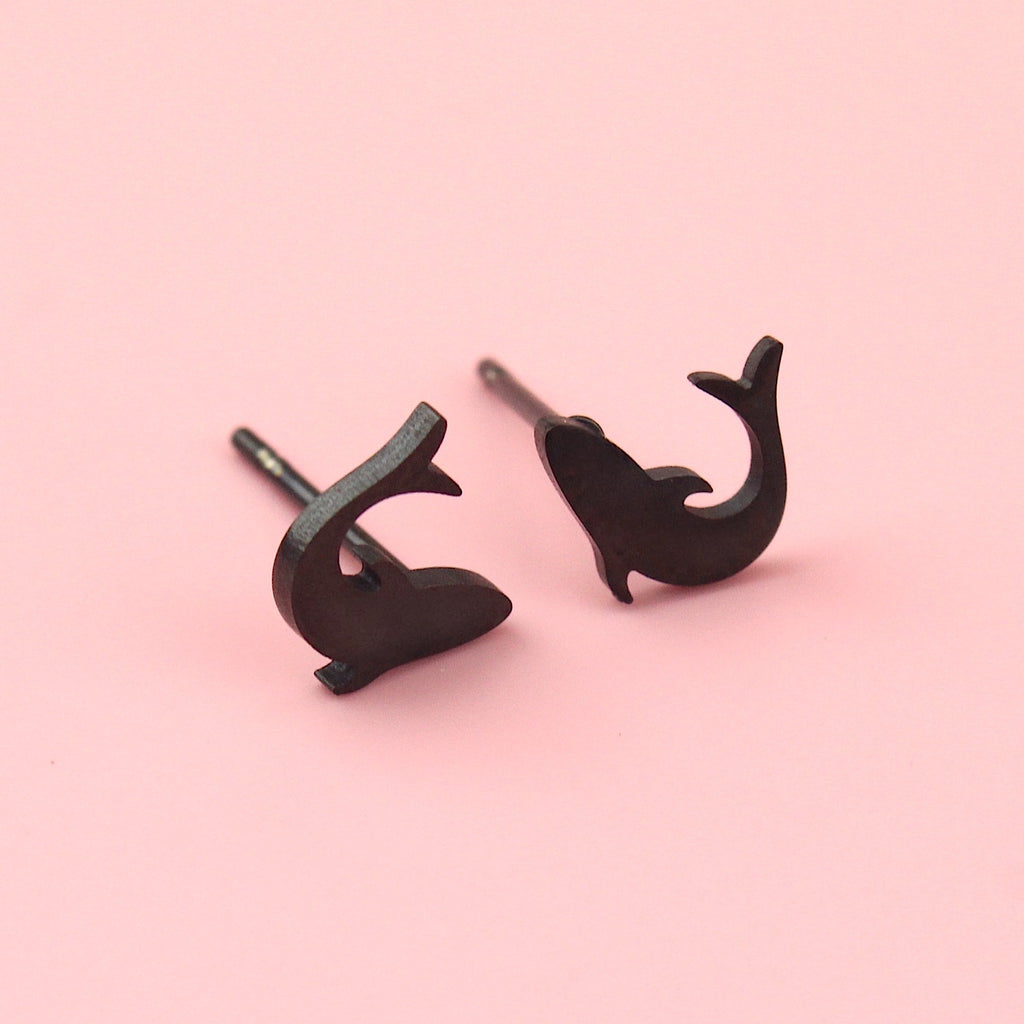 Black stainless steel shark-shaped stud earrings