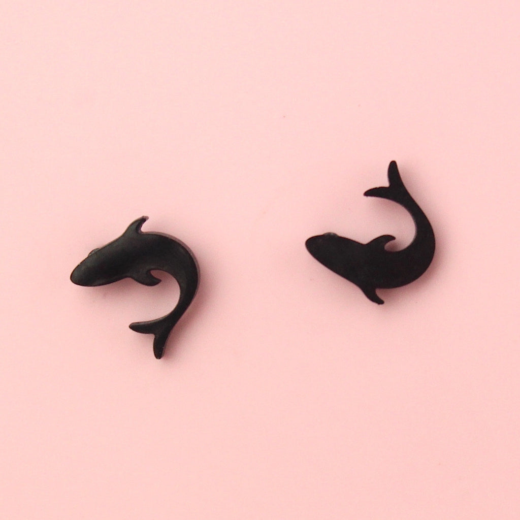 Black stainless steel shark-shaped stud earrings