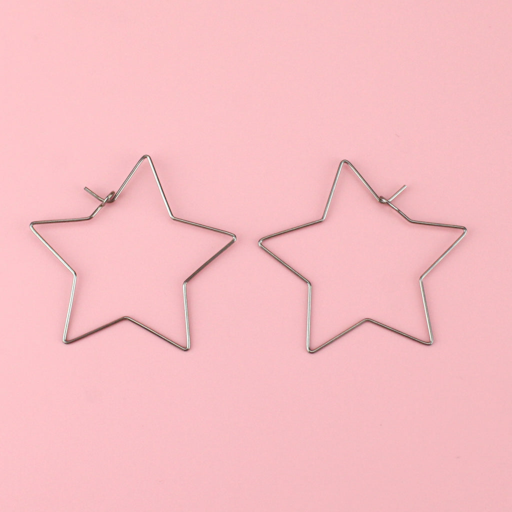 Cut out star shaped hoop earrings