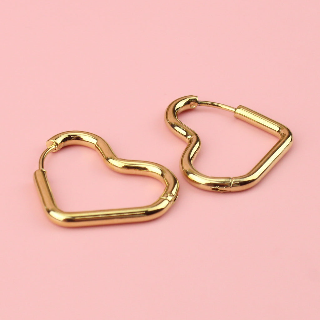 Gold plated stainless steel heart-shaped hoops 