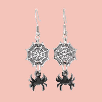 No Web Home Spider Earrings - Sour Cherry