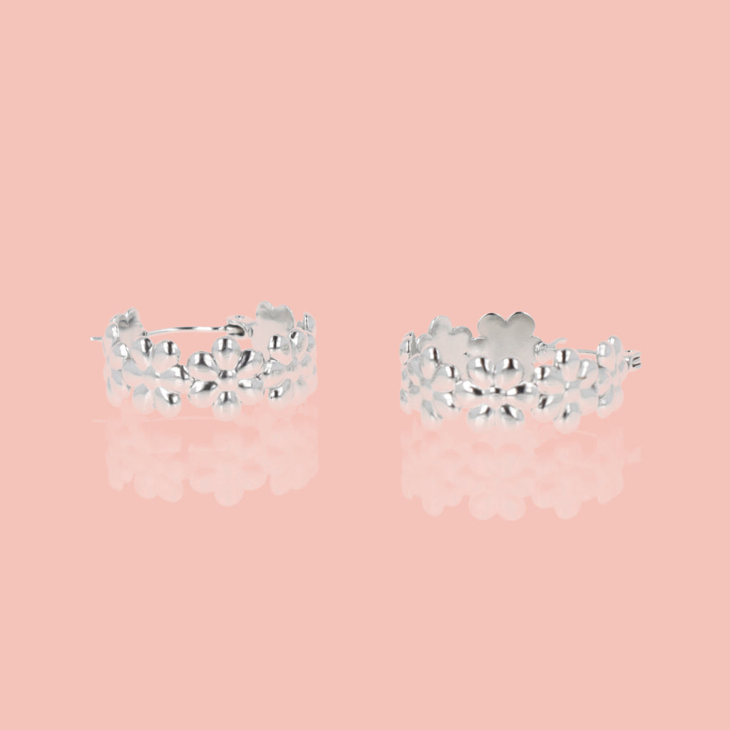 Oopsie Daisy Hoop Earrings - Sour Cherry