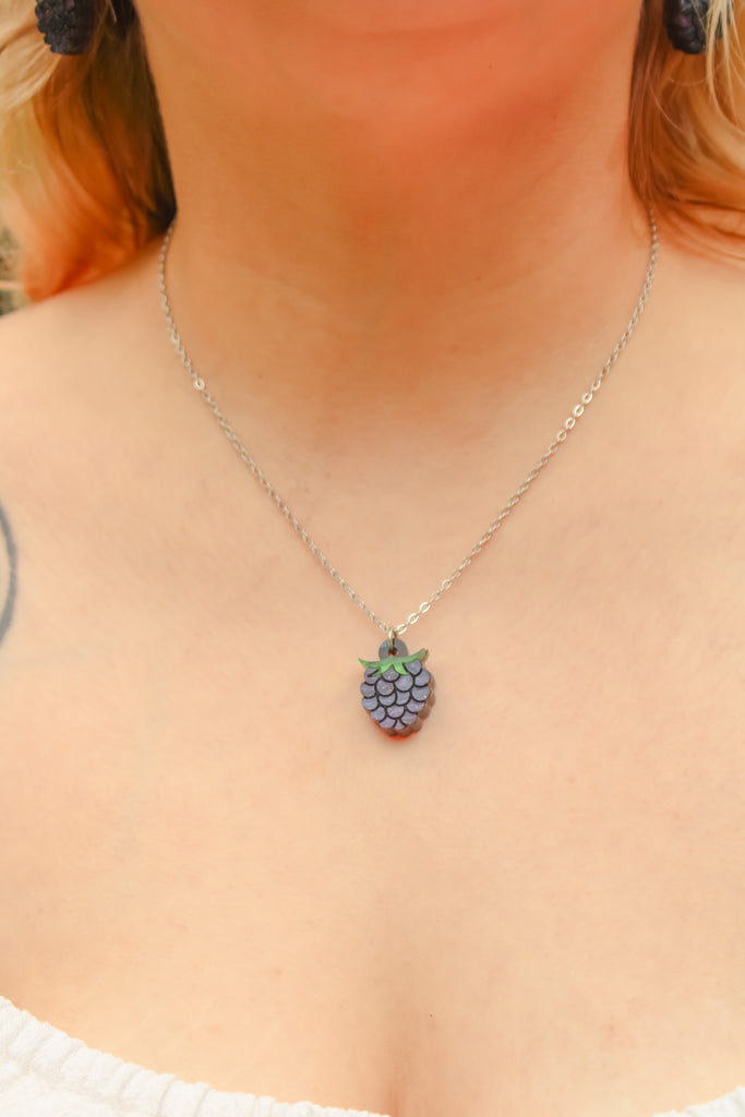 Blackberry Necklace - Sour Cherry