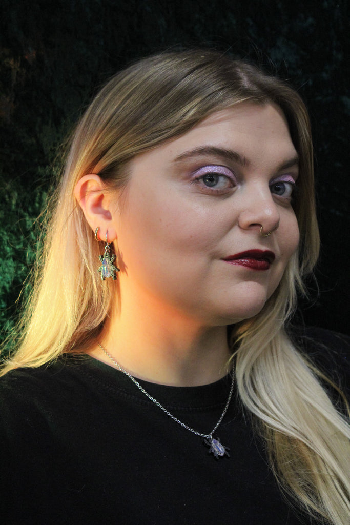 Jewel Summer Beetle Necklace - Sour Cherry