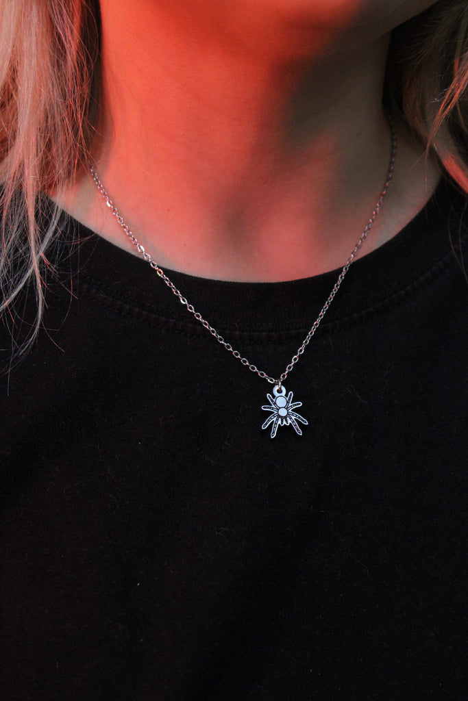Web Developer Spider Necklace - Sour Cherry
