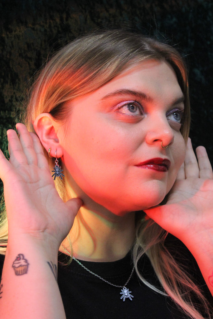 Web Developer Spider Necklace - Sour Cherry