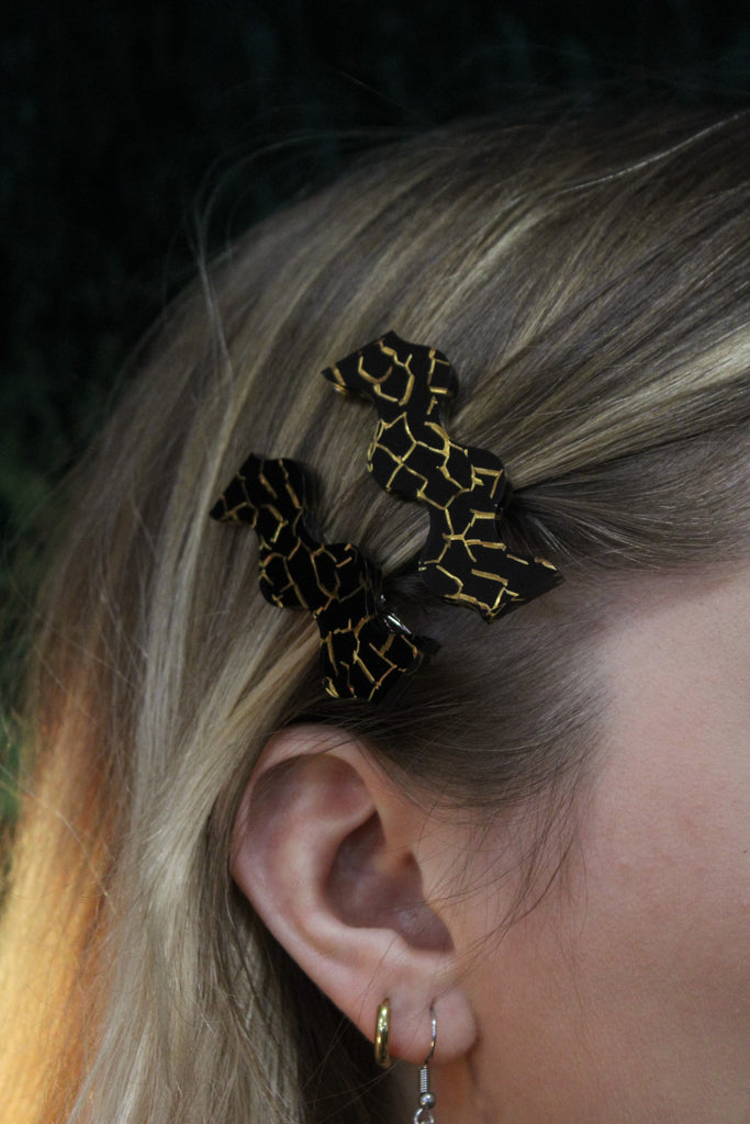Black and Gold Wavy Hair Clips - Sour Cherry