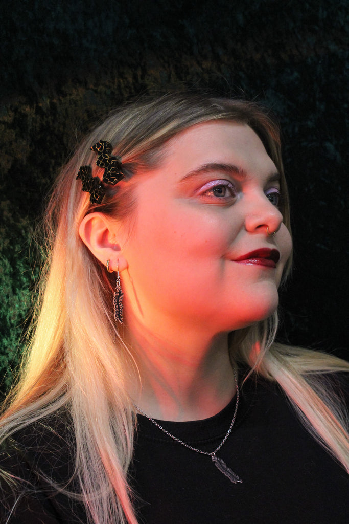 Black and Gold Wavy Hair Clips - Sour Cherry