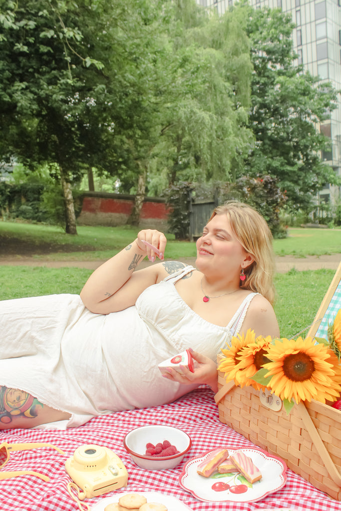 Raspberry Necklace - Sour Cherry
