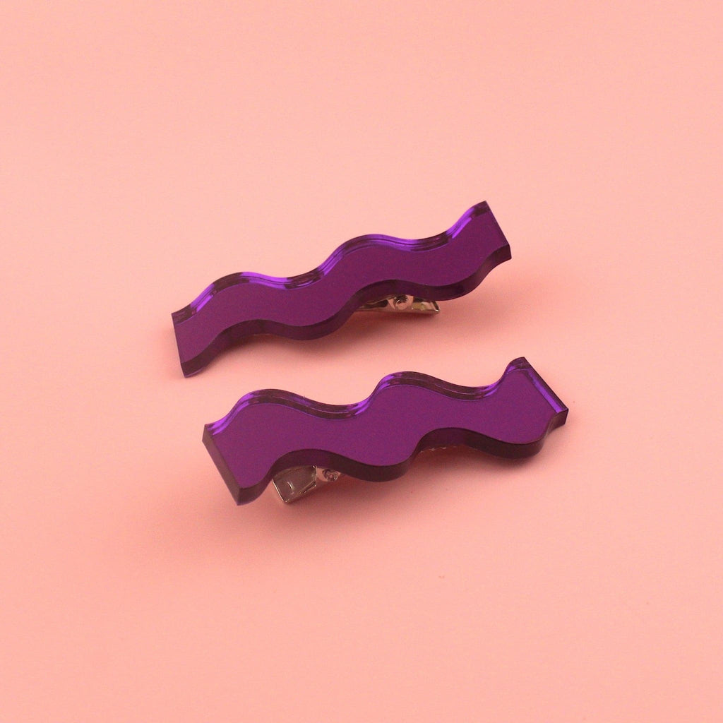 Purple wavy hair clips with a mirror effect
