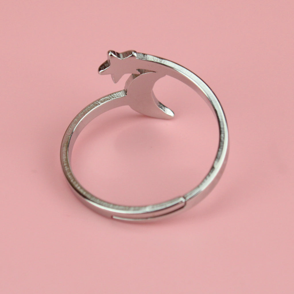  stainless steel loop dee loop style ring featuring a star at the top and crescent moon at the bottom