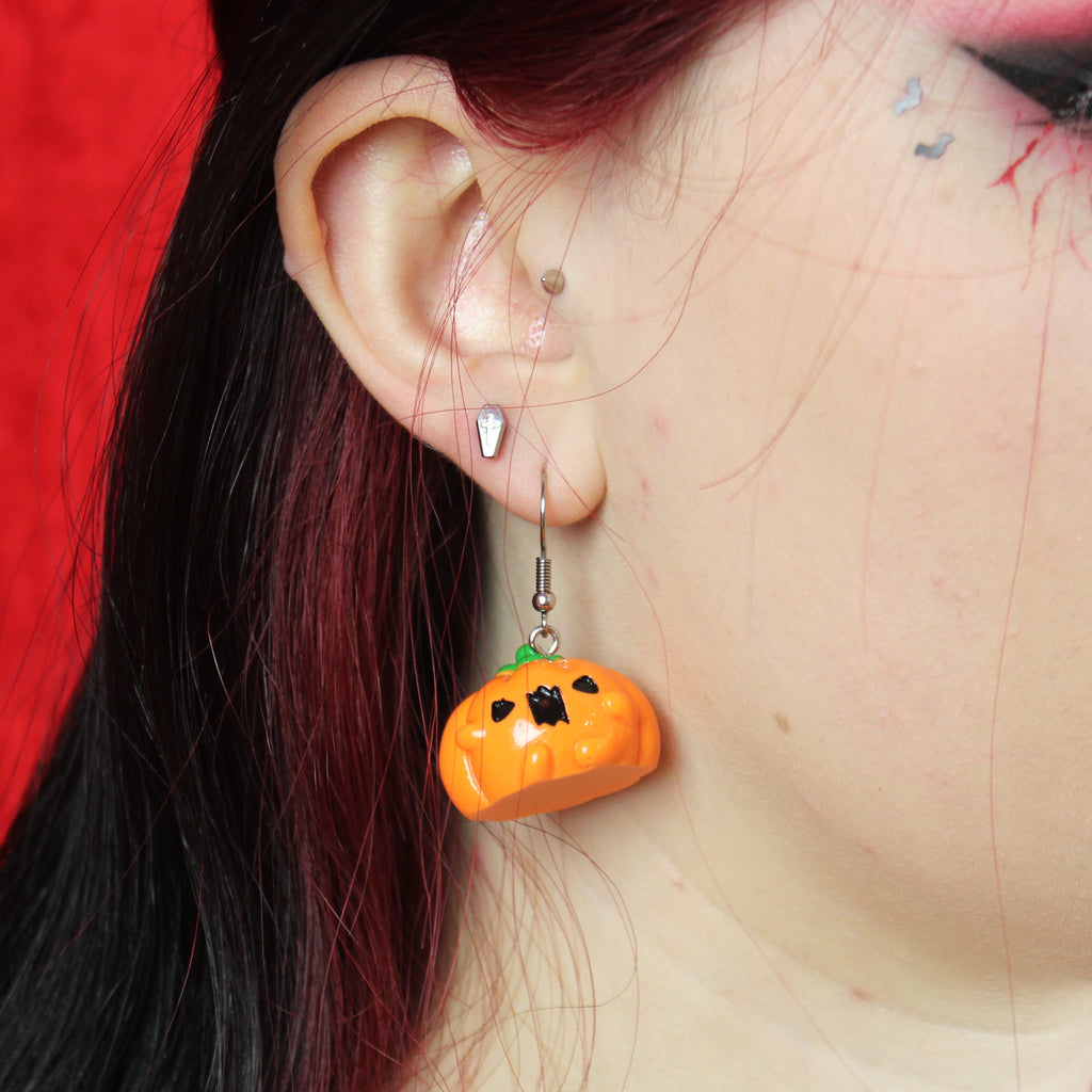 The Wailing Pumpkins Earrings - Sour Cherry