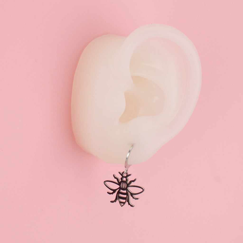 Working Bee Hoop Earrings - Sour Cherry