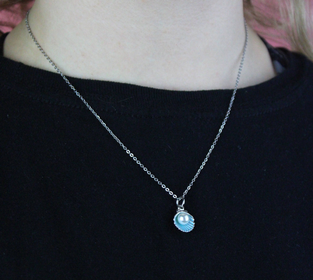 Beachy Keen Necklace (Blue) - Sour Cherry