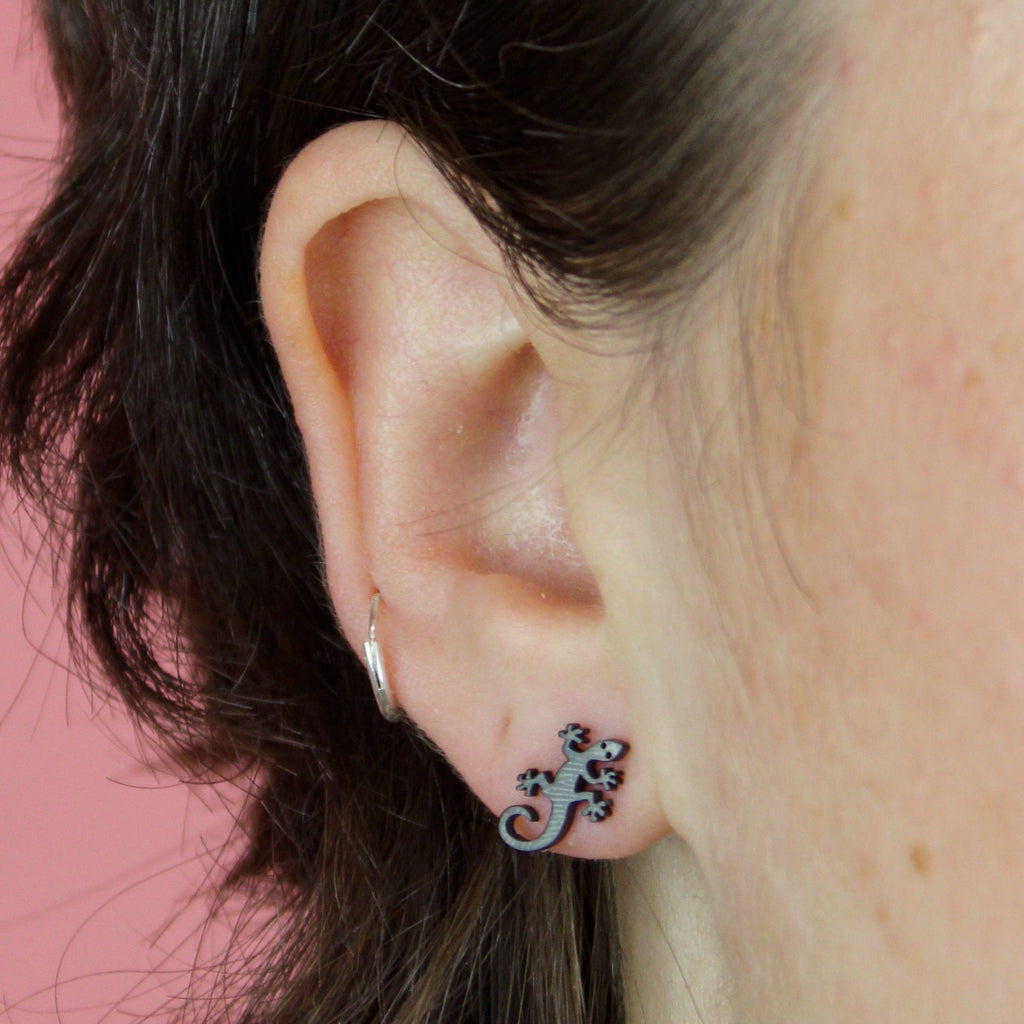 Lizard Stud Earrings (Black) - Sour Cherry