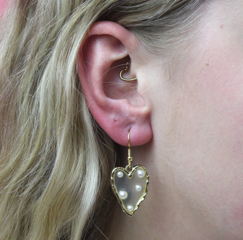 I Kissed A Pearl Heart Earrings (Small) - Sour Cherry