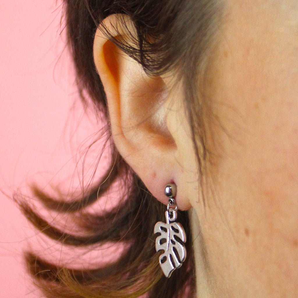 Monstera Earrings - Sour Cherry