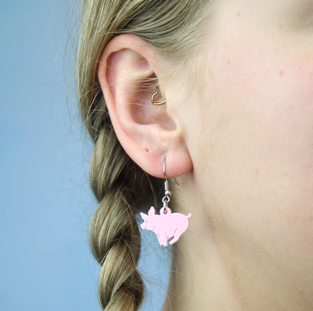 Piggy In The Middle Earrings - Sour Cherry