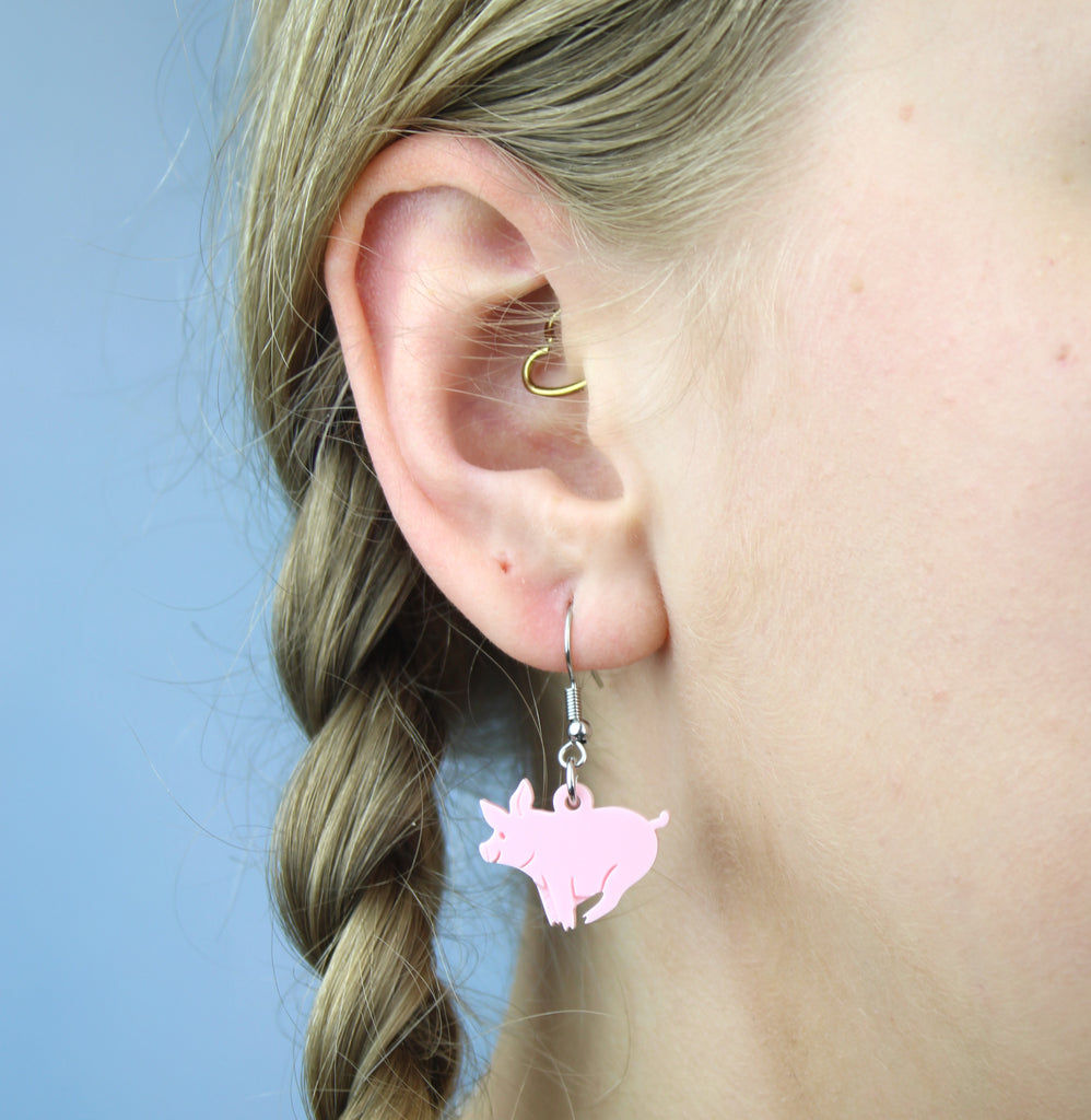 Piggy In The Middle Earrings - Sour Cherry