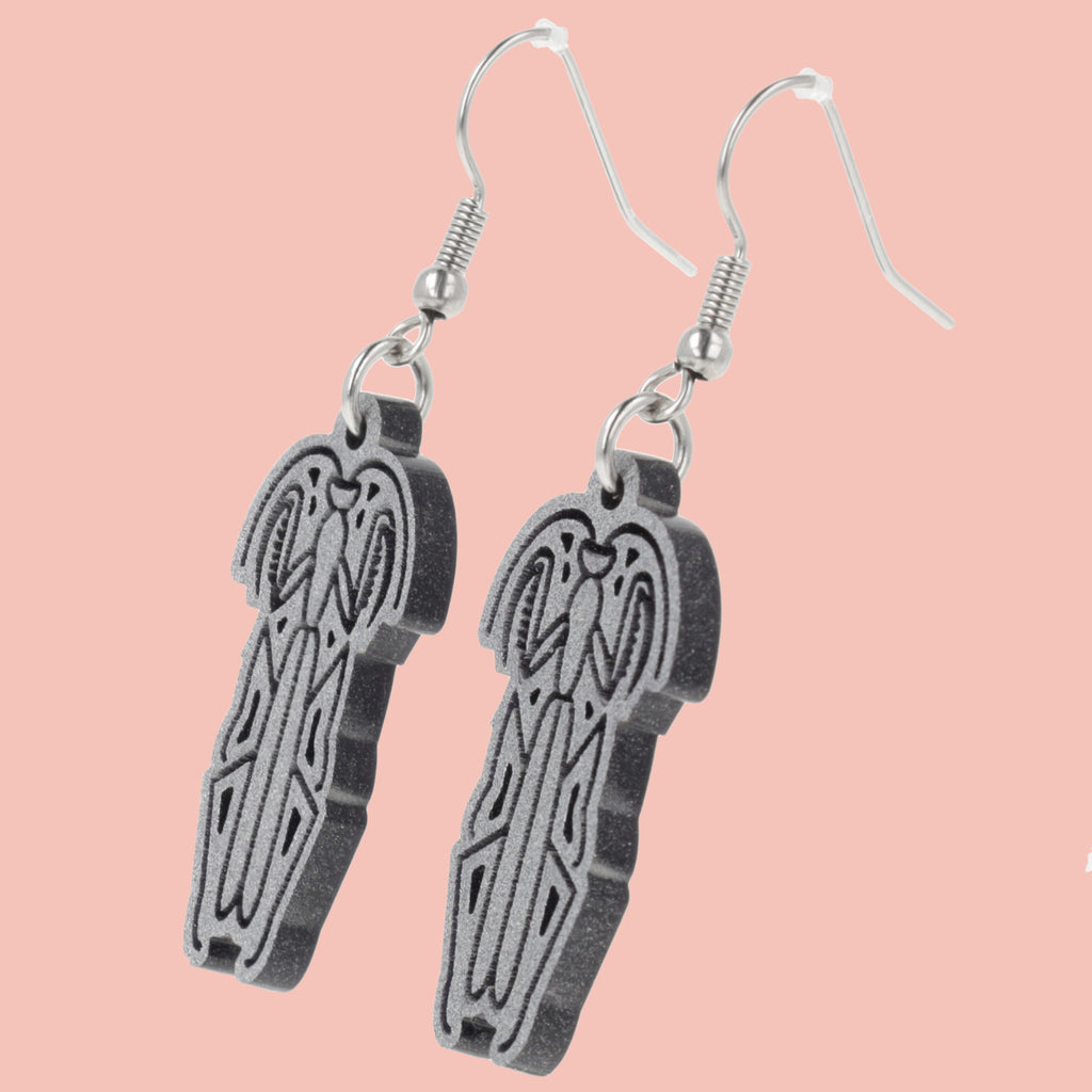 Maneater Praying Mantis Earrings - Sour Cherry