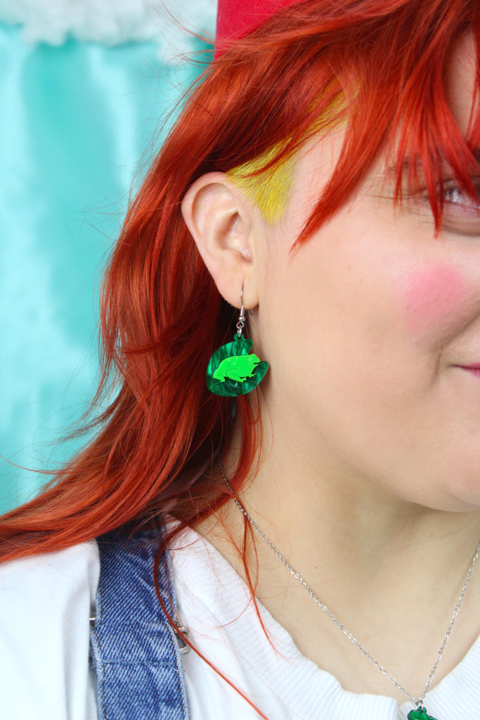Quite Ribbiting Earrings - Sour Cherry