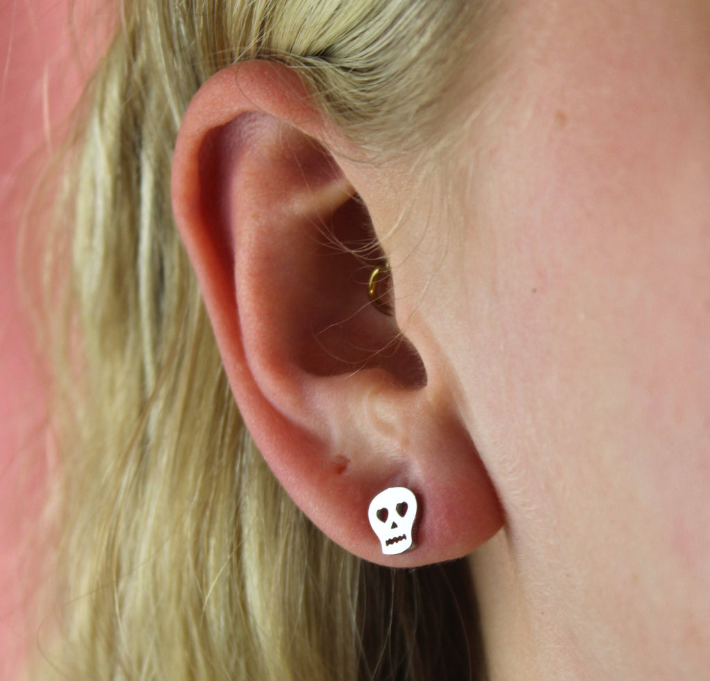 Skull Stud Earrings - Sour Cherry