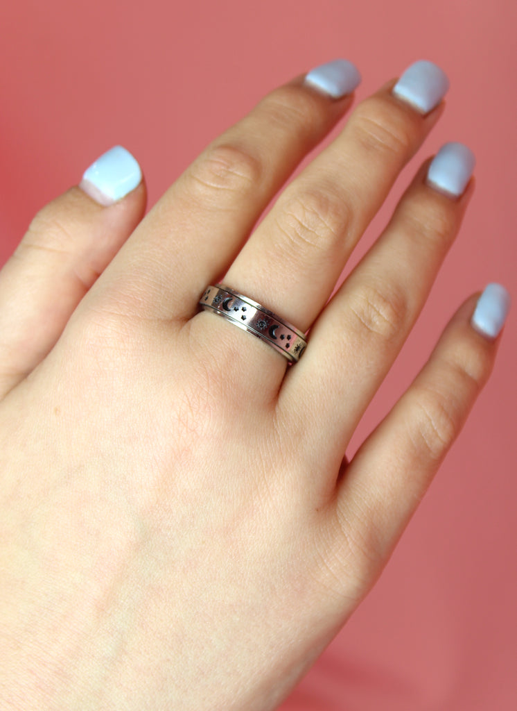 Whimsigoth Spinner Ring - Sour Cherry