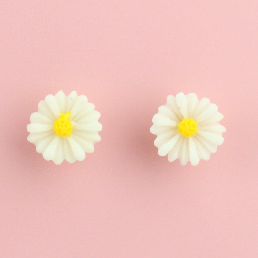 Resin white and yellow daisy studs