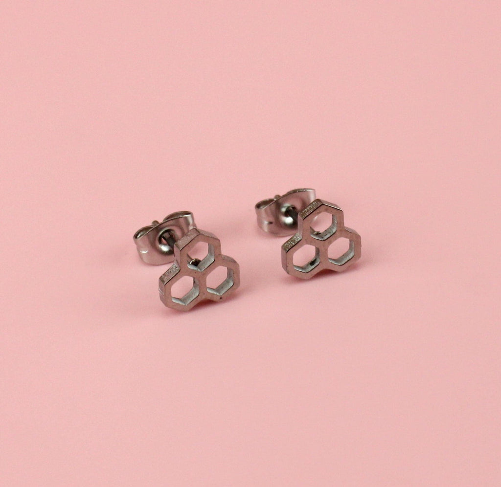 Honeycomb Stud Earrings - Sour Cherry