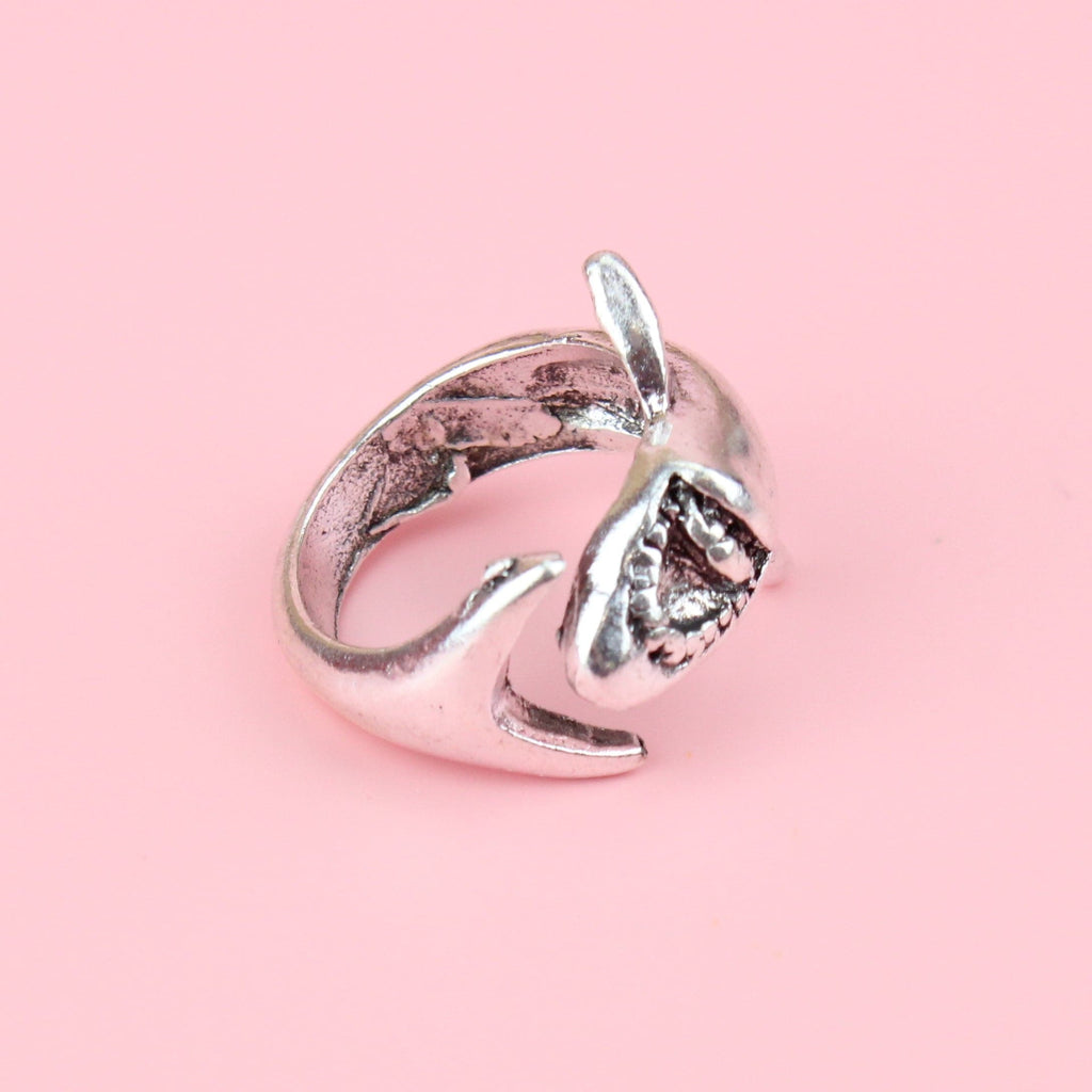 Great White Shark Ring - Sour Cherry