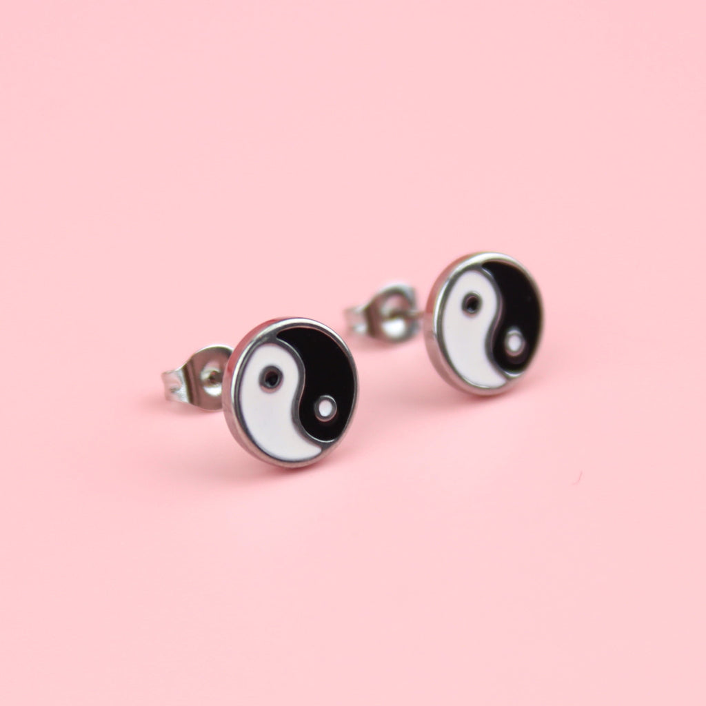 Stainless Steel studs with Yin and yang enamalled design