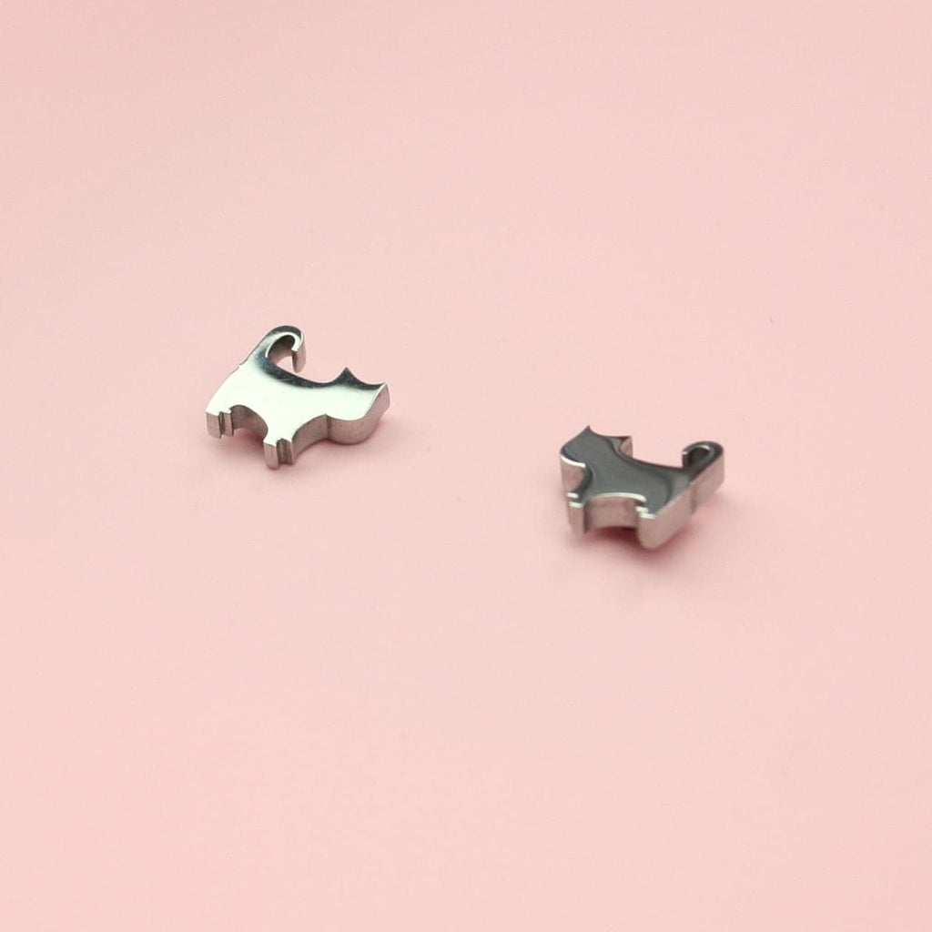Kitty Cat Stud Earrings - Sour Cherry