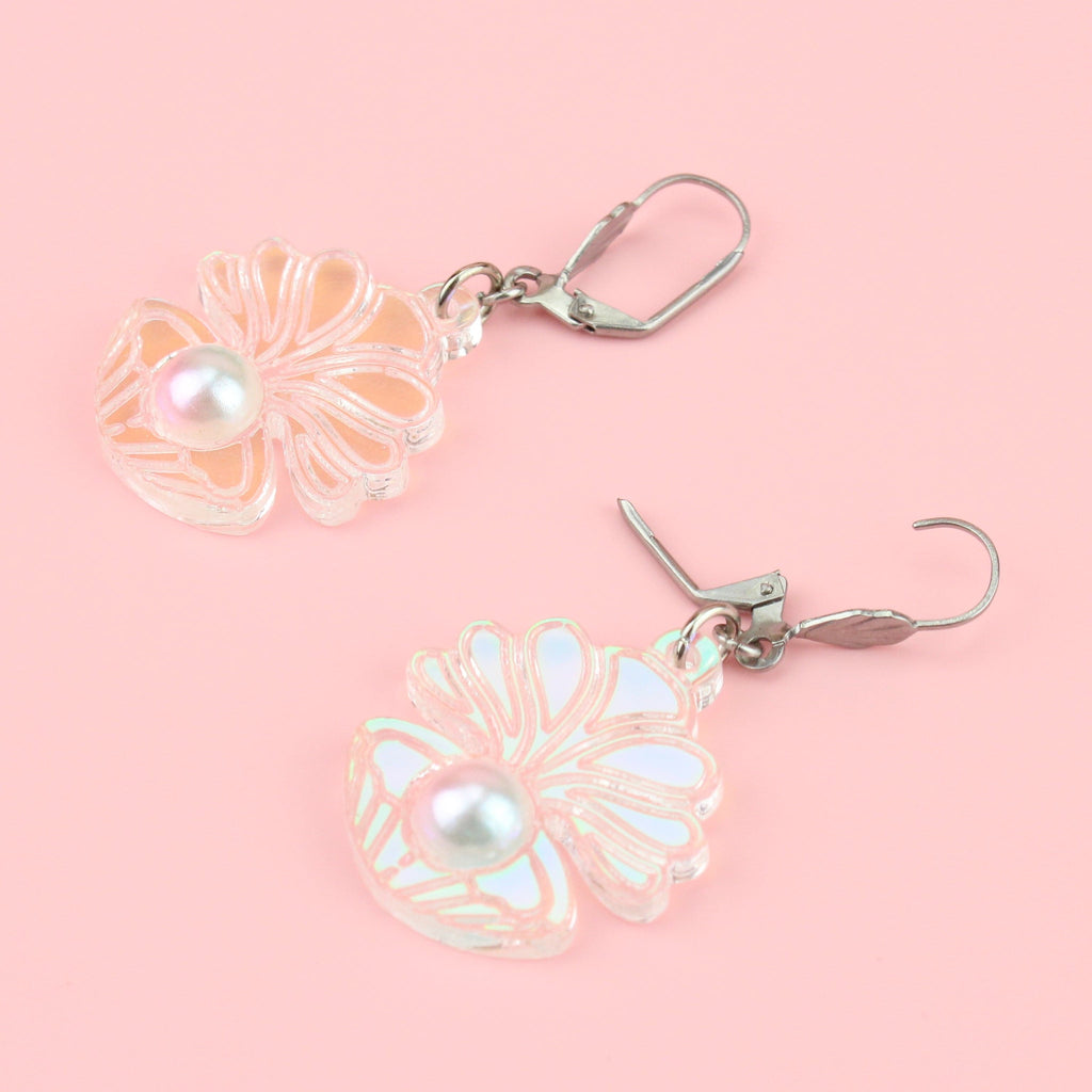 Iridescent Clam Shell Earrings - Sour Cherry