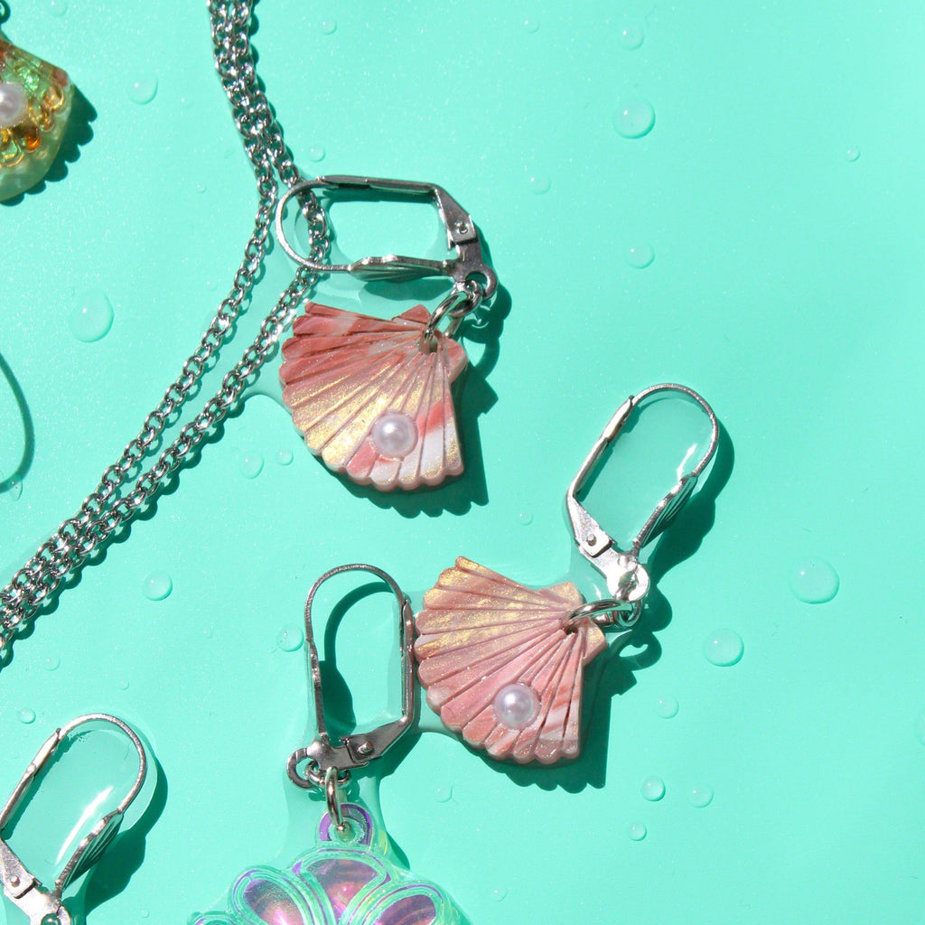 Pink Marble Shell Earrings - Sour Cherry