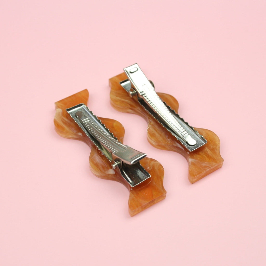 Pecan Wavy Hair Clips - Sour Cherry