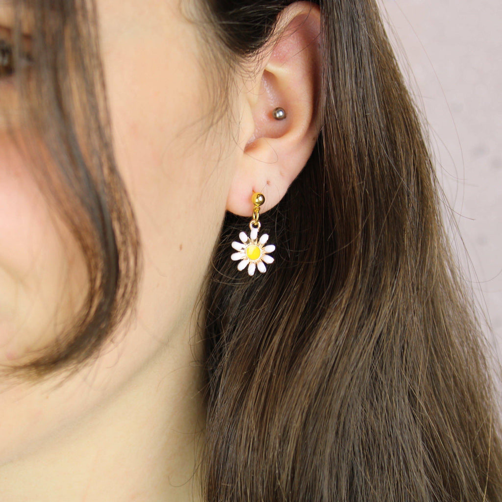 Ear wearing Enamel Daisy Drop Earrings