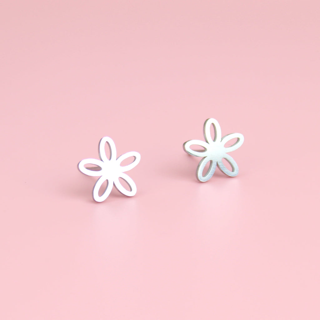 Cut Out Daisy Stud Earrings - Sour Cherry